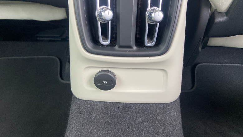 Volvo Xc40 1.5 T5 Recharge PHEV Inscription Pro 5dr Auto Estate